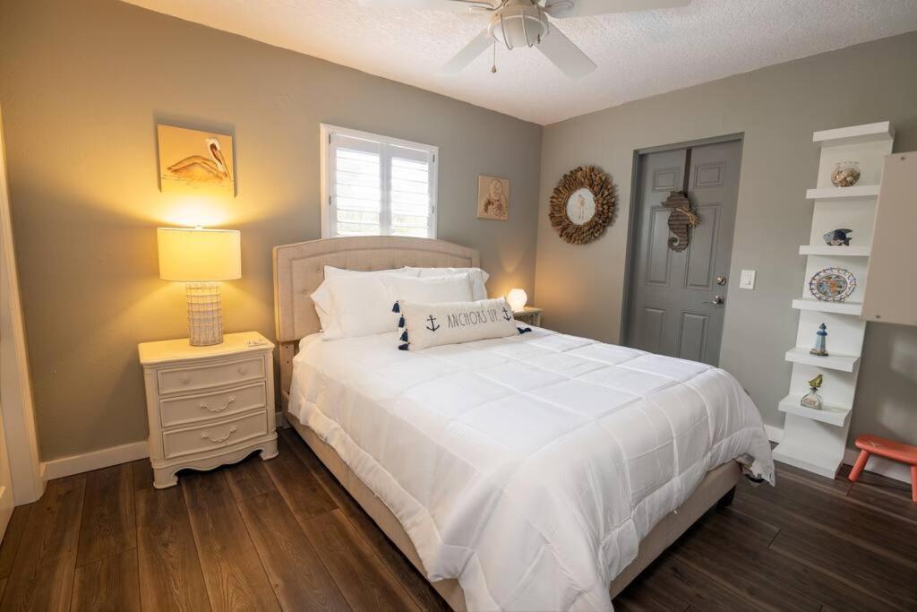 Happy Camper - Cozy Oasis With Hot Tub Holiday home