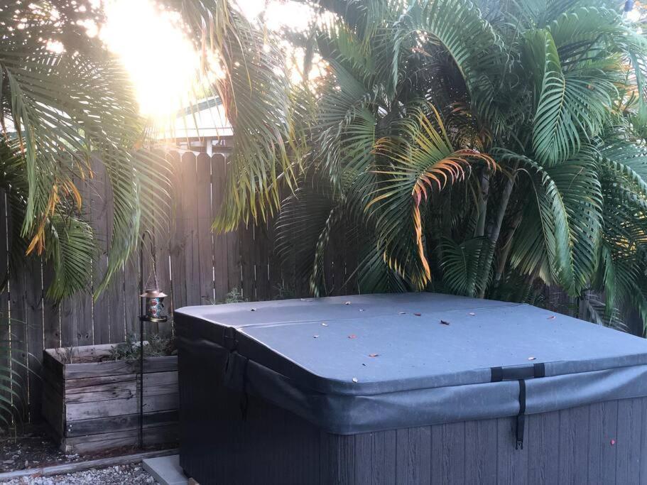 Holiday home Happy Camper - Cozy Oasis With Hot Tub