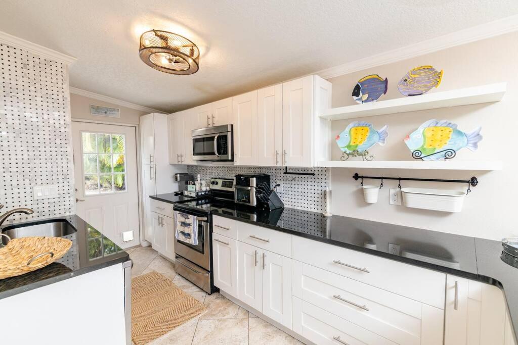 Happy Camper - Cozy Oasis With Hot Tub Holiday home *