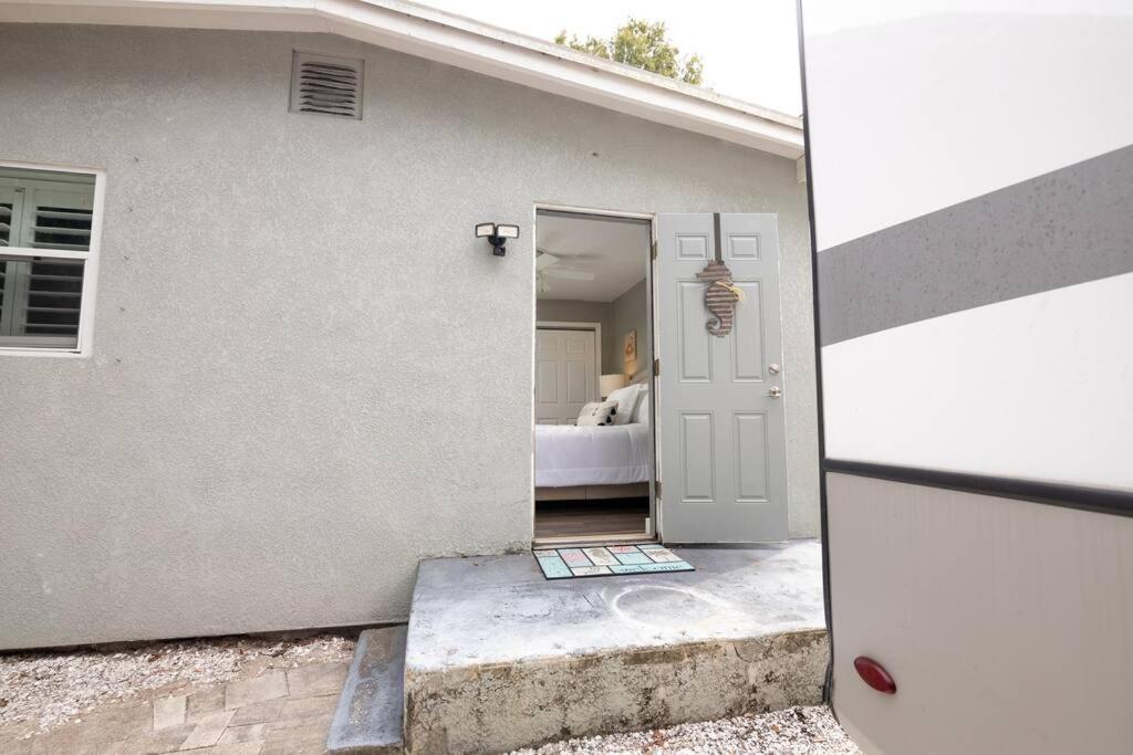 Holiday home Happy Camper - Cozy Oasis With Hot Tub *