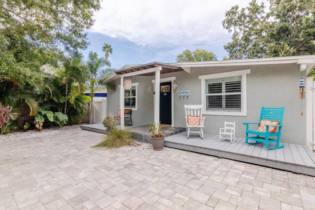 Happy Camper - Cozy Oasis With Hot Tub Holiday home Palm Harbor