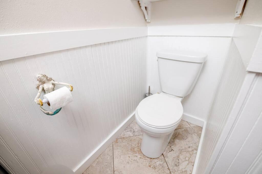 Holiday home Happy Camper - Cozy Oasis With Hot Tub Palm Harbor