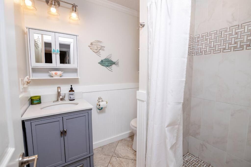 Happy Camper - Cozy Oasis With Hot Tub *